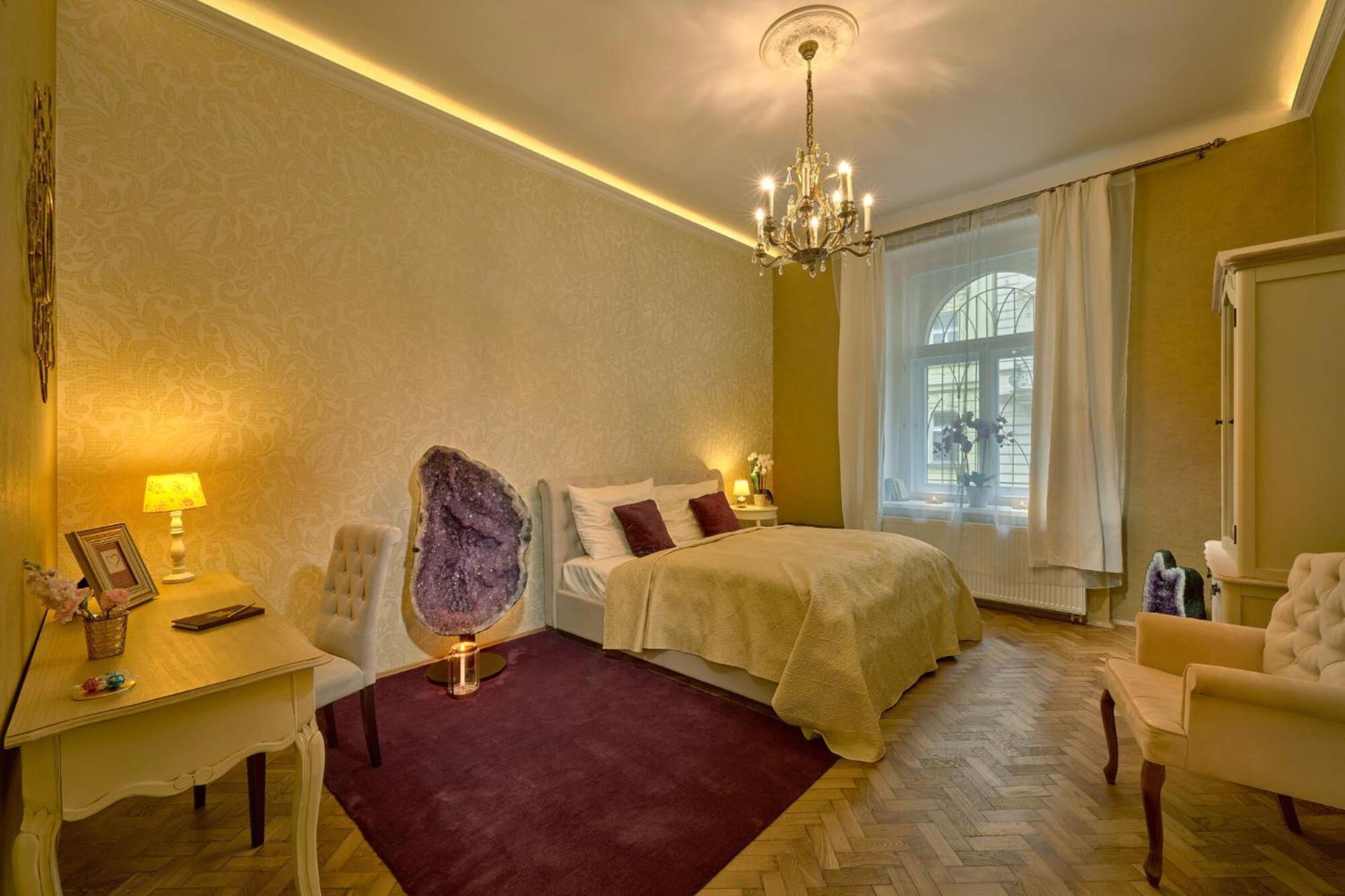 Amethyst * Prague