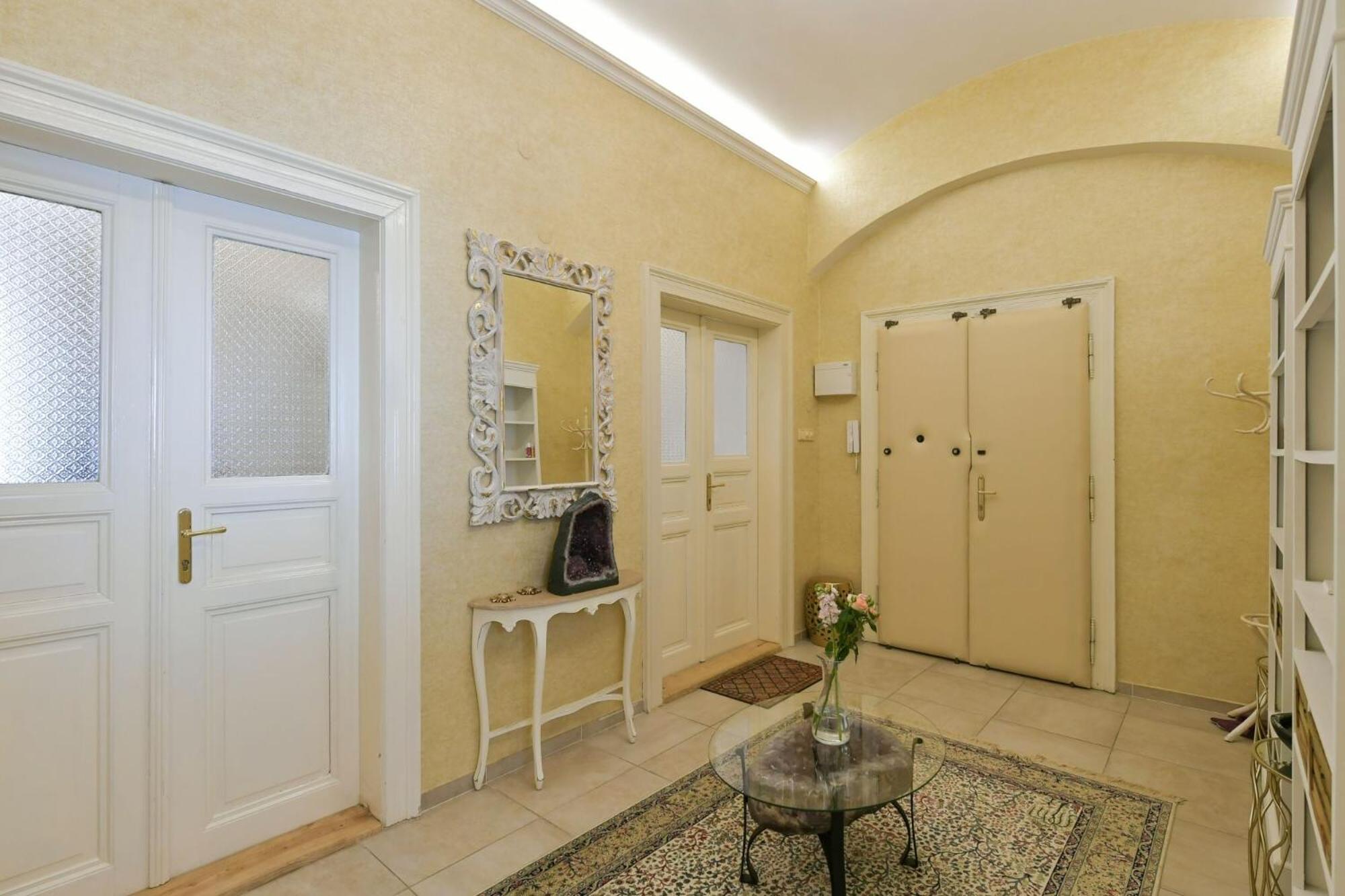 Apartment Amethyst Prague